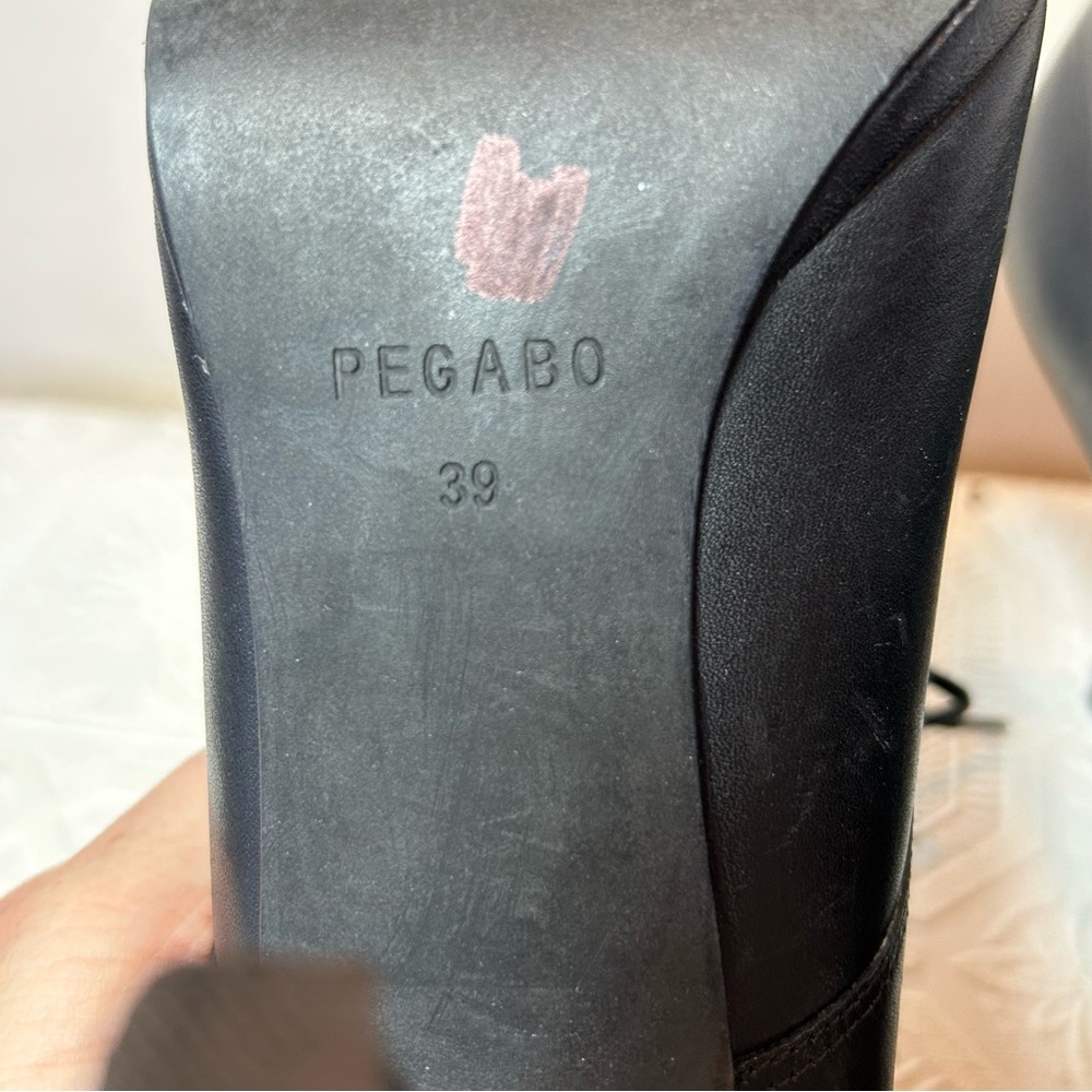 Pegabo Black Leather High Heel Shooties Sz 8.5 EUC - Picture 9 of 12
